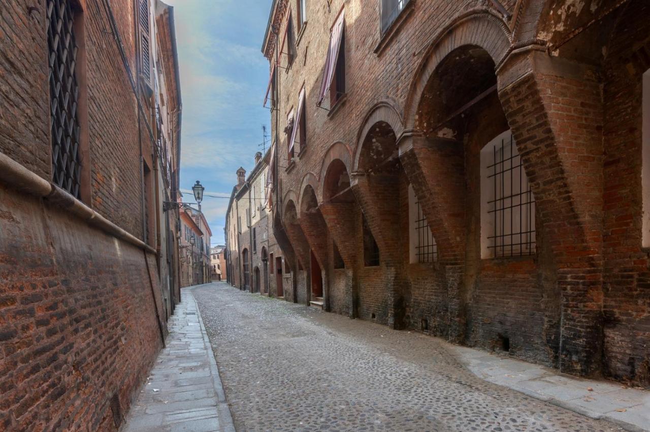 Central Ferrara Apartment Exterior foto