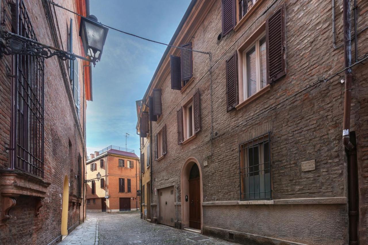 Central Ferrara Apartment Exterior foto